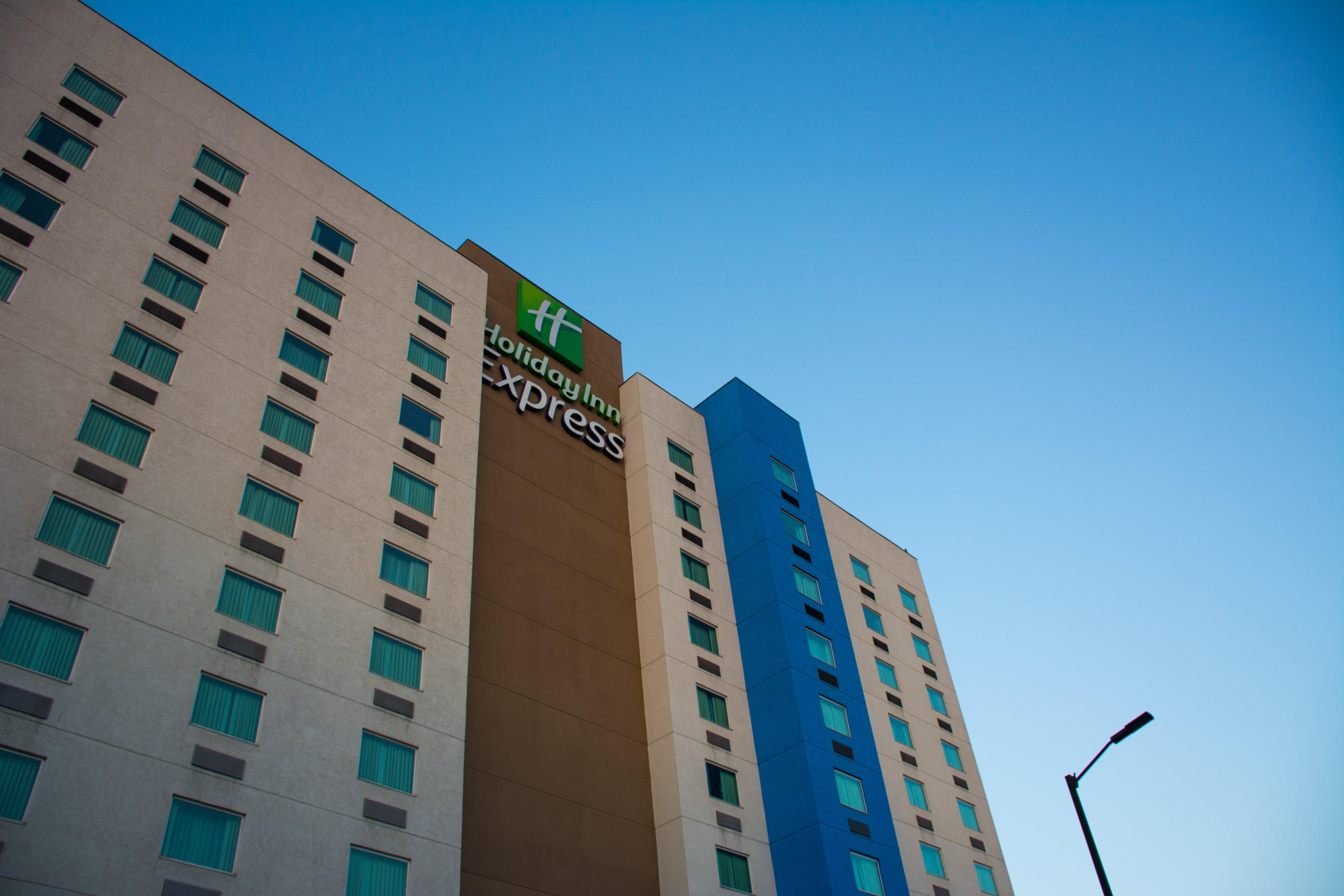 Holiday Inn Express Saltillo Zona Aeropuerto By Ihg Exterior photo
