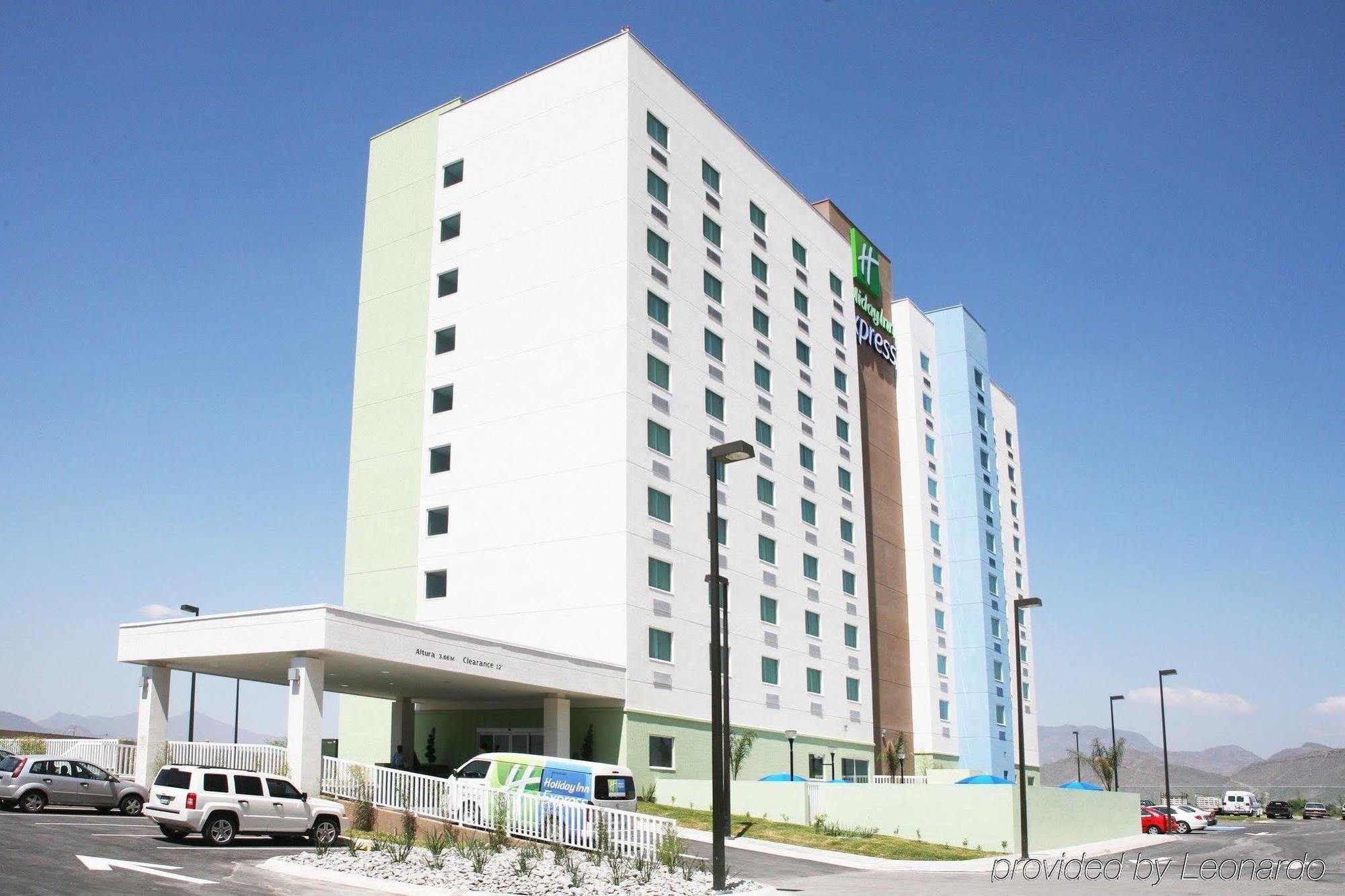 Holiday Inn Express Saltillo Zona Aeropuerto By Ihg Exterior photo