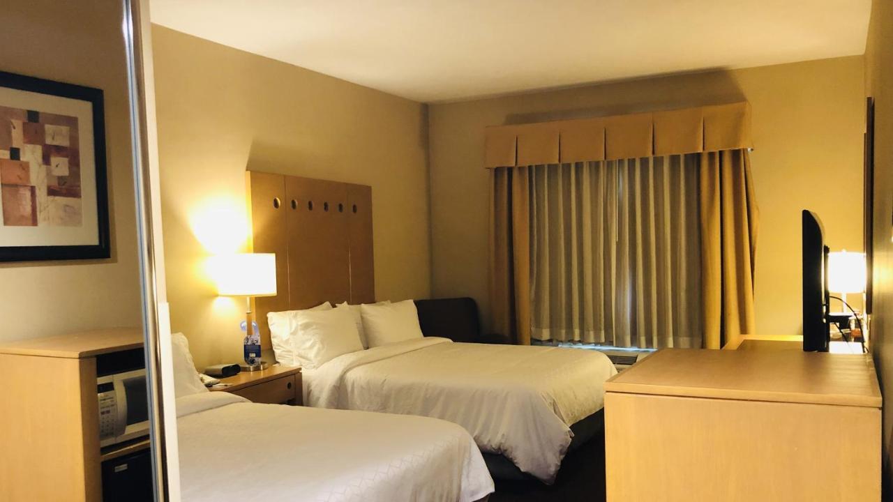 Holiday Inn Express Saltillo Zona Aeropuerto By Ihg Room photo